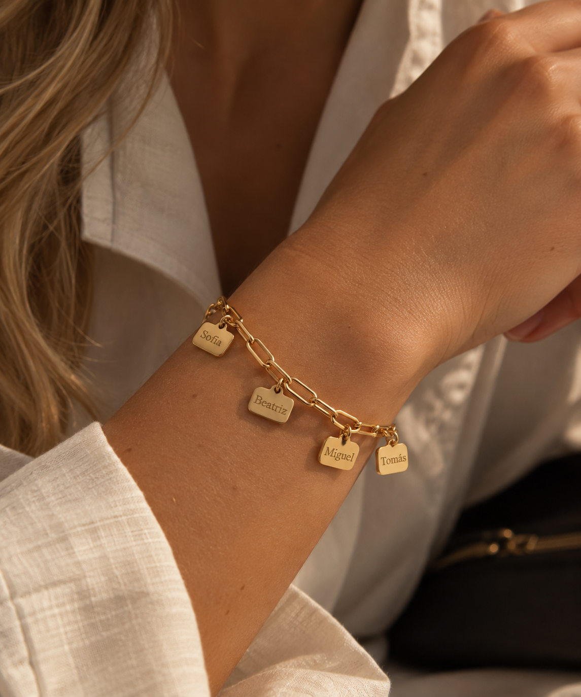 Pulseira Placas Pendentes