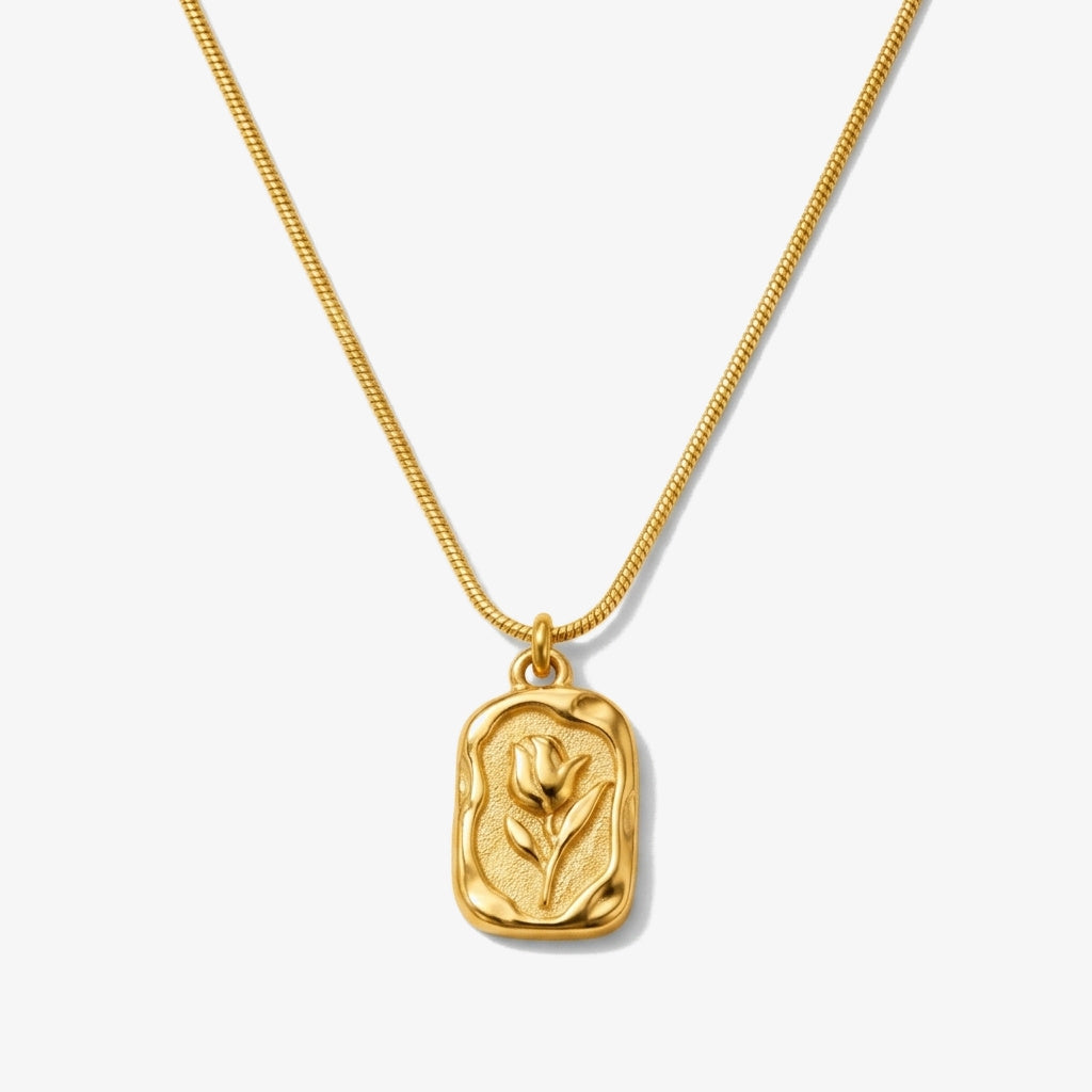 Colar Medalhão Floral Oval
