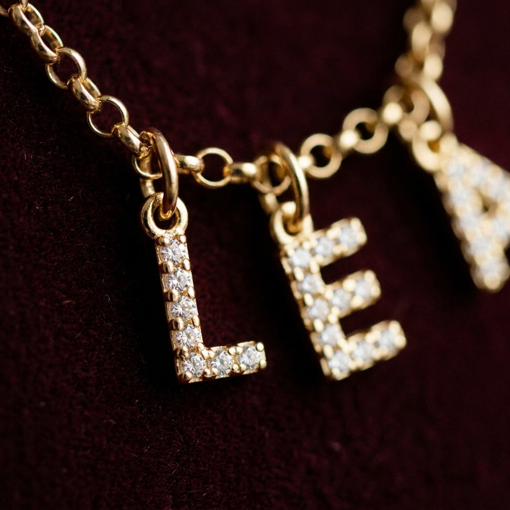 Colar Letras Pendentes Cintilantes